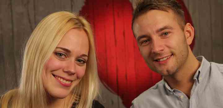 Her ses Line og Jonas, som er blandt de medvirkende i den danske udgave af 'Den første date - helt privat', der blev vist i foråret 2016 på TV 2. (Fotos: TV 2)