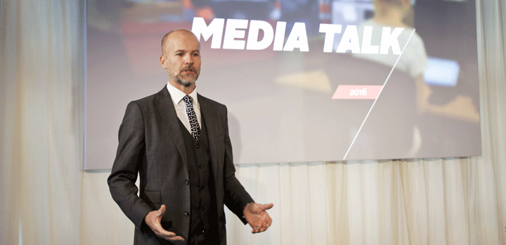 TV 2s kommercielle direktør, Flemming Rasmussen, bød velkommen til årets Media Talk 2016. (Foto: TV 2)
