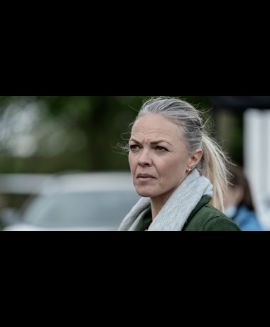 Trine Pallesen som Astrid Oxlev i TV 2s krimiserie 'DNA'. 