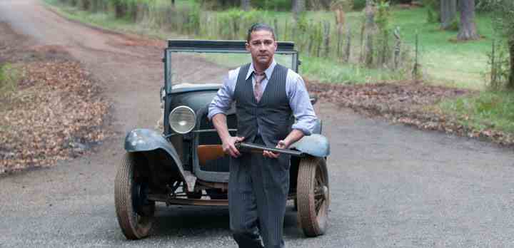Shia LaBeouf som Jack Bondurant i den amerikanske gangsterfilm 'Lawless' fra 2012. Filmens manuskript er skrevet af den berømte rockmusiker Nick Cave. (Foto: TV 2)