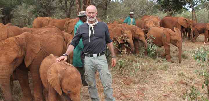Følg B.S. Christiansens rejse til Kenya i ’BS & De sidste elefanter’ onsdag 18. november på TV 2. (Foto: BS&Co. / TV 2)