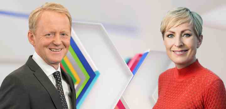 TV 2s værter til valgaftenen tirsdag 21. november Poul Erik Skammelsen (tv.) og Cecilie Beck (th.). 