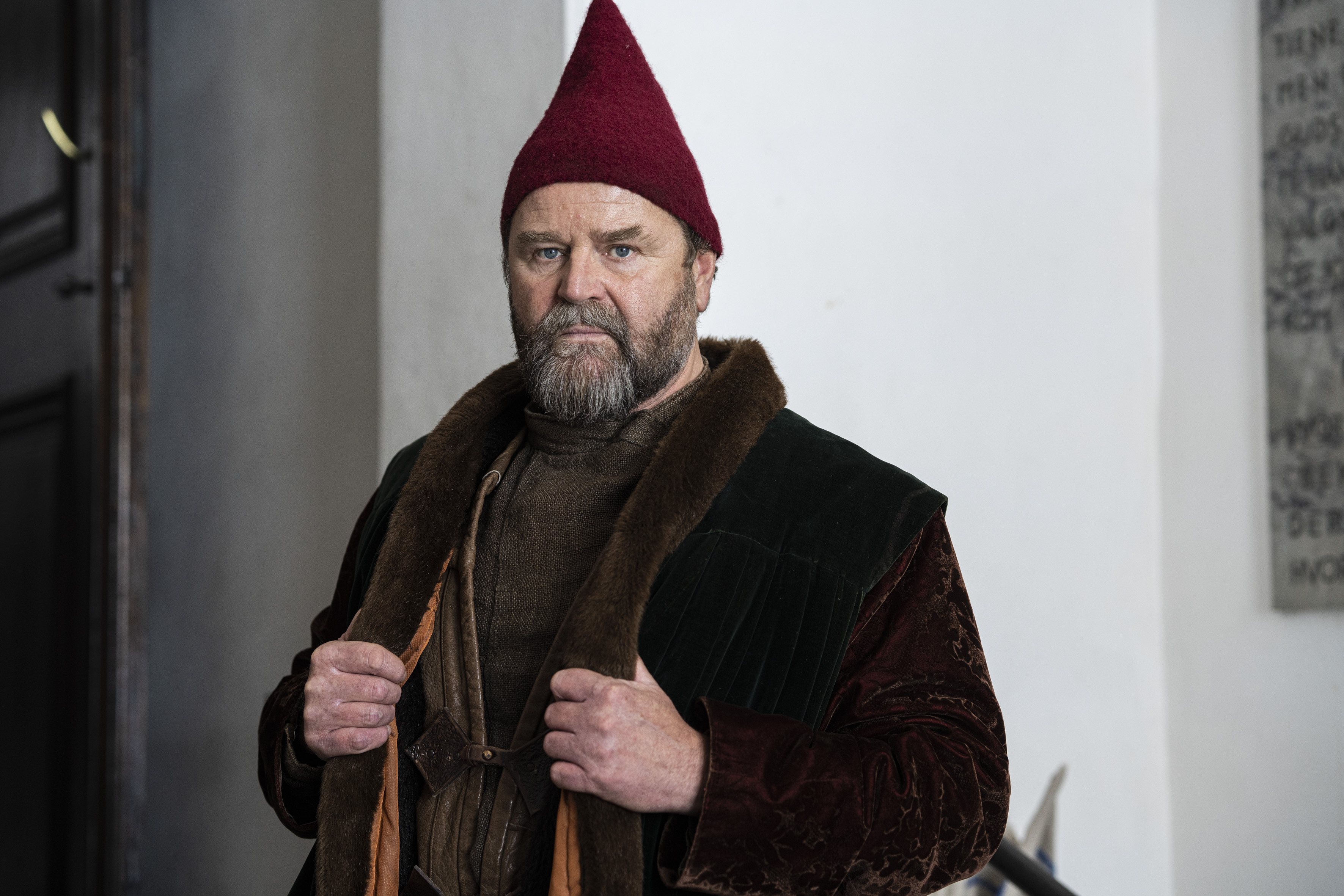 Aamund (Peter Gantzler) 