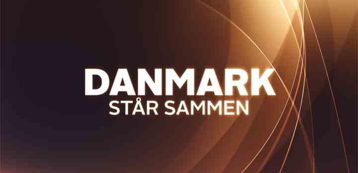 Programmet ’Danmark står sammen’ byder blandt andet på masser af dansk musik, når Mads Langer, Oh Land og andre store danske kunstnere – hjemme fra dem selv – giver et nummer til hele landet. Alt sammen for at vise, at Danmark står sammen.