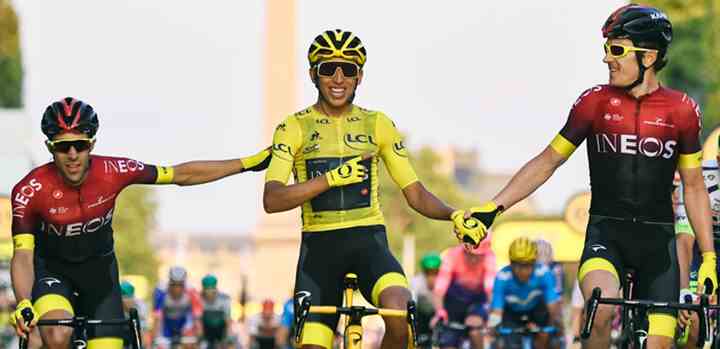 Fra Tour de France, som blev vundet af columbianeren Egan Bernal, Team Ineos (i midten). (Foto: Anne-Christine Poujoulat / AFP / Ritzau Scanpix)