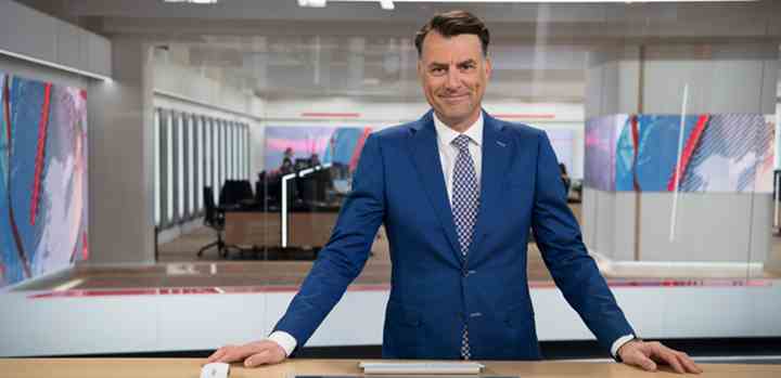 Mikael Kamber er en af værterne på 19 Nyhederne. (Foto: Ebbe Rosendahl / TV 2)