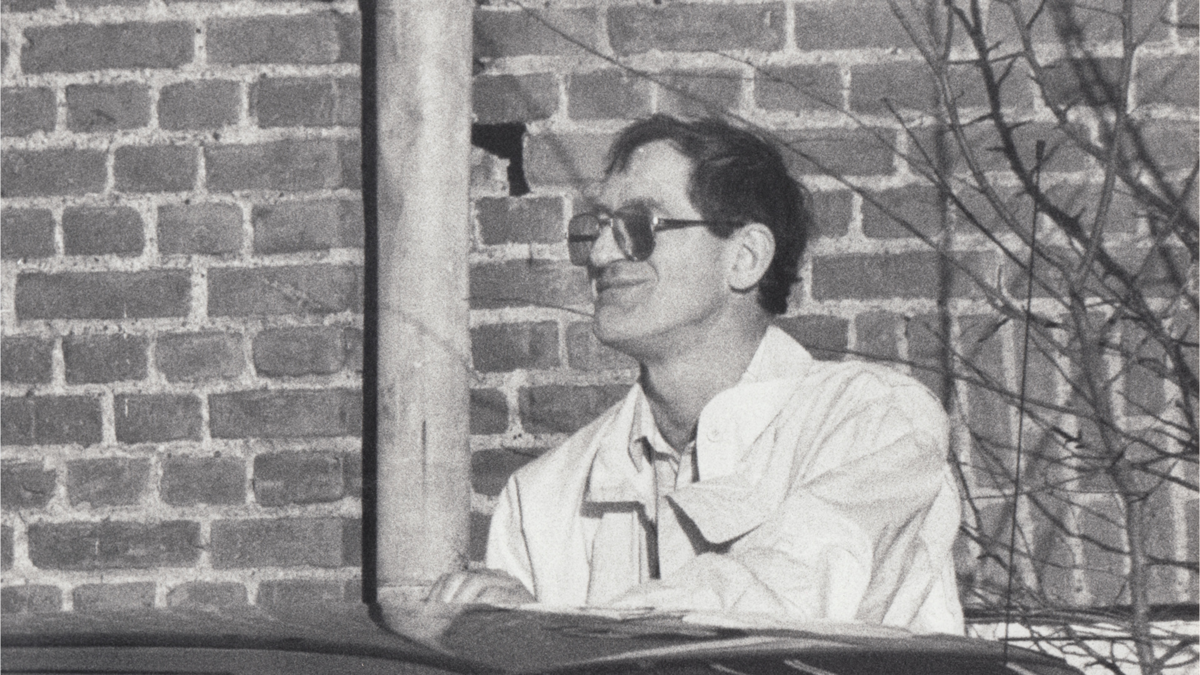 Erik Solbakke blev dømt for Hafnia-branden og drabet på en ung pige på Fanø, men var han virkelig Danmarks største massemorder? I TV 2-dokumentarserien 'Tilståelsen' rejste eksperter alvorlig tvivl om kvaliteten af politiets afhøringer og arbejde. (Foto: Koncern TV / TV 2)