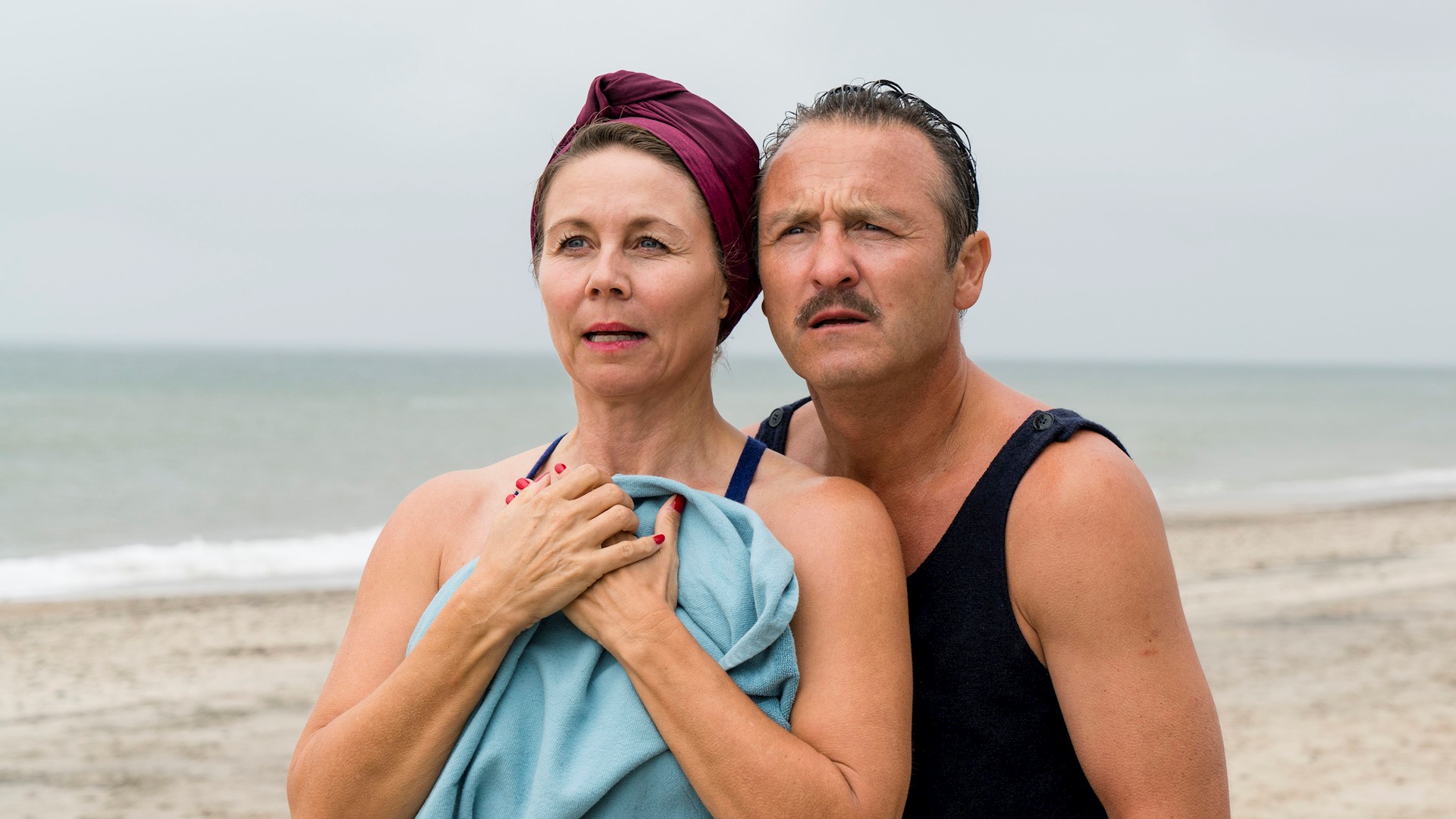 Anne Louise Hassing og Lars Ranthe i rollerne som Therese og Georg Madsen i premieren på sæson 8 af 'Badehotellet', der kan ses mandag 1. februar. (Fotos: Mike Kollöffel / TV 2)