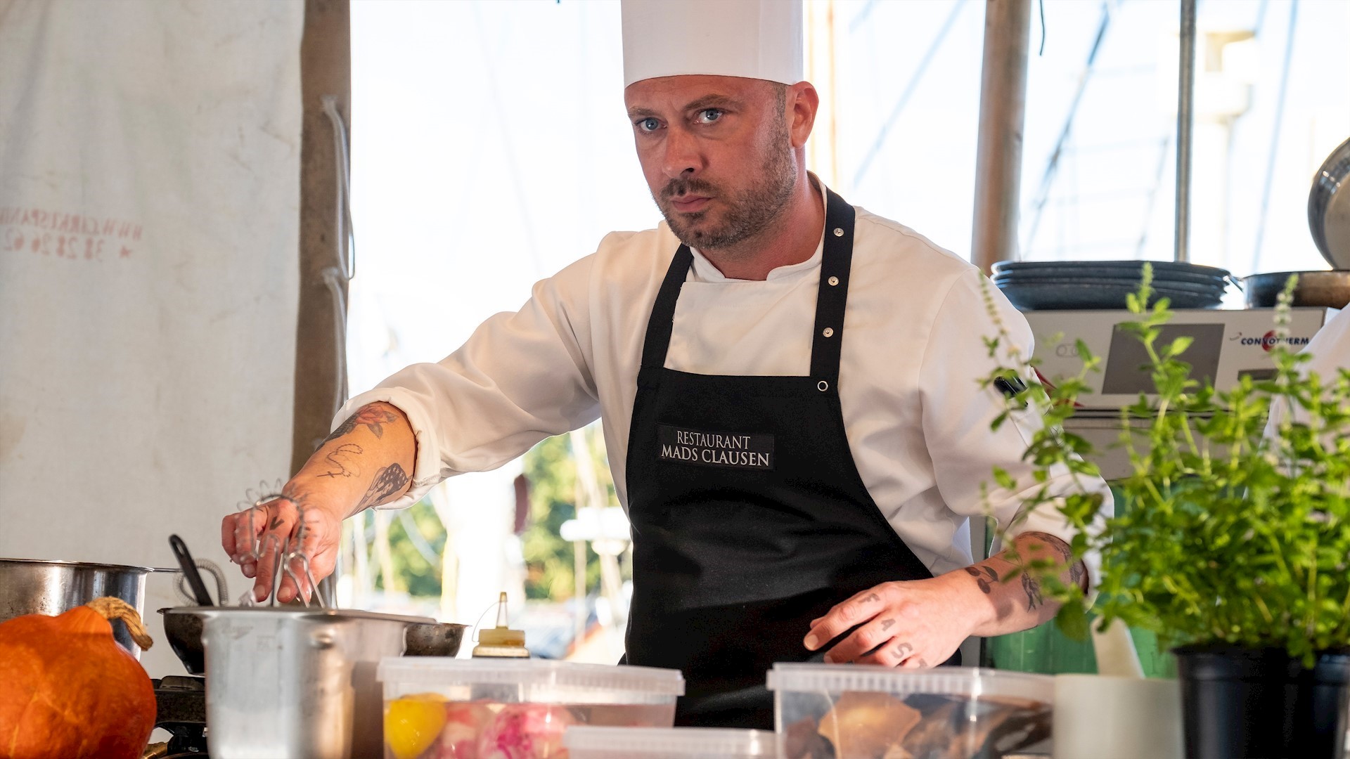 Jakob Fauerby som Mads Clausen i 'Sommerdahl' fra 2021.