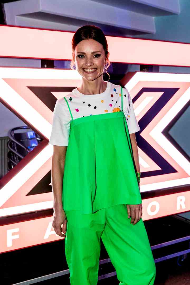 Lise Rønne er sprunget til som vært på 'X Factor'-liveprogrammerne, efter at Melvin Kakooza har måttet melde fra pga. sygdom.