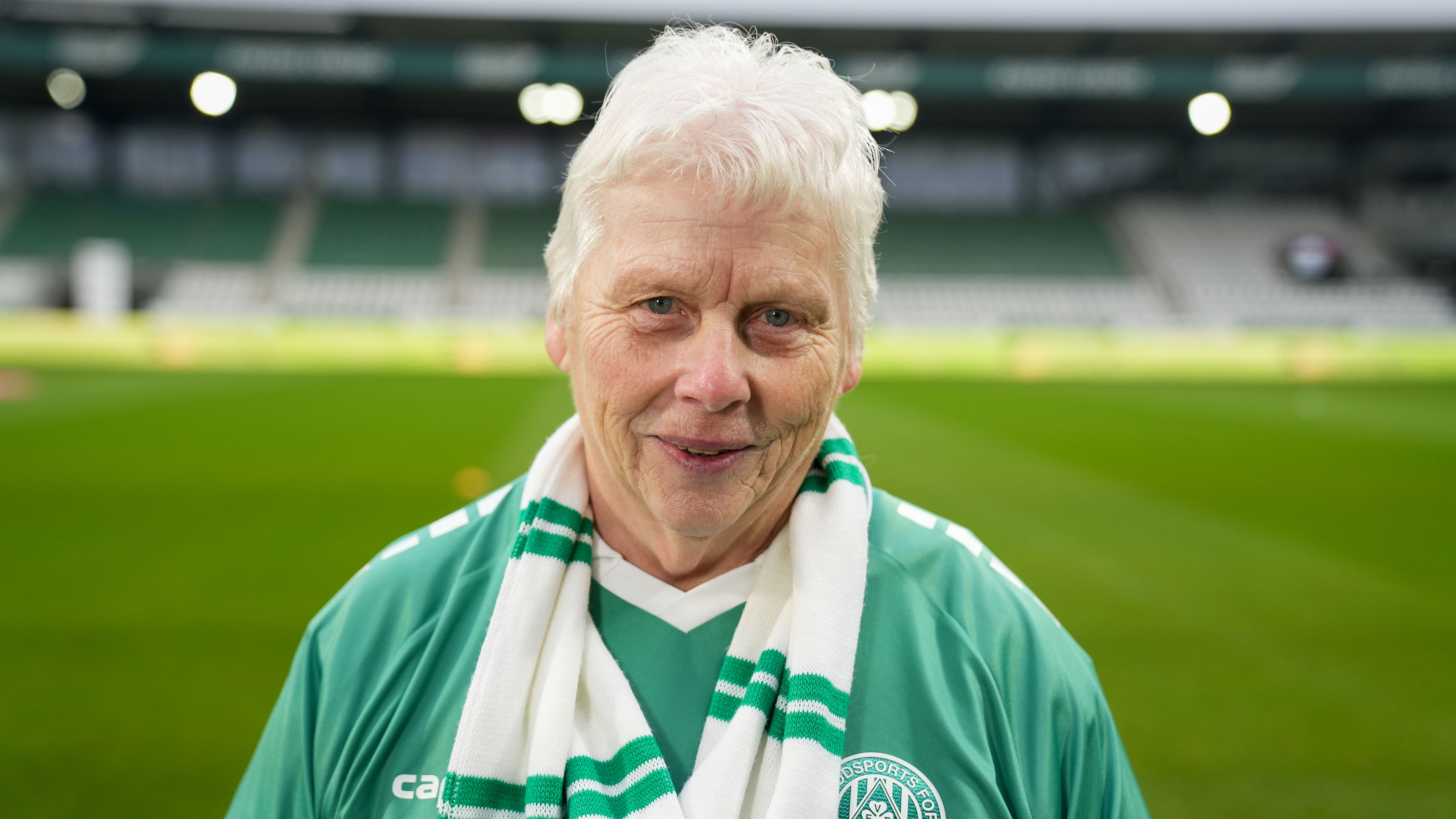 Erna er Viborg-fan og hjælper til i klubben som frivillig. Mød hende i 'Mere end en klub'. 