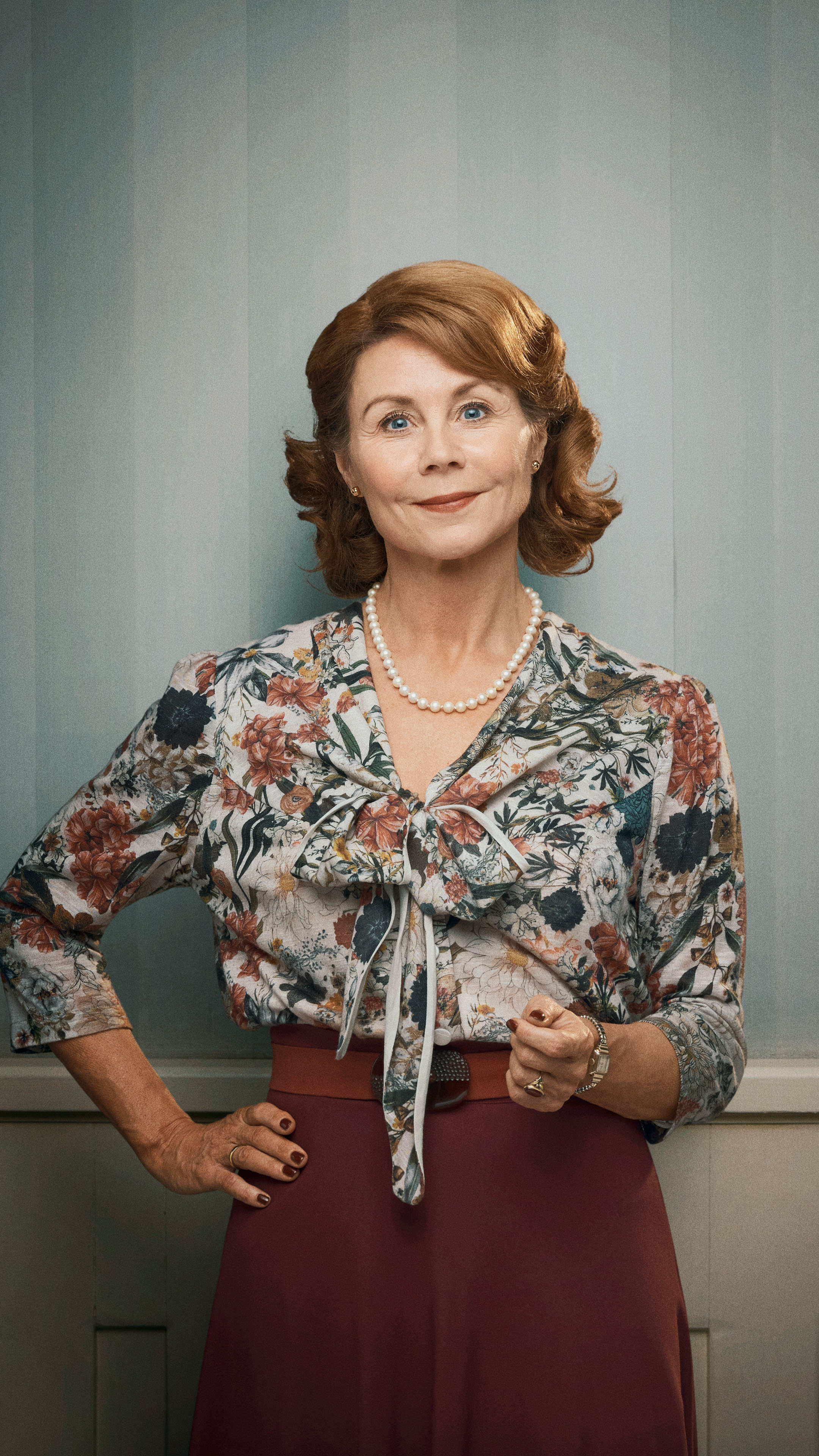 Therese Madsen (Anne Louise Hassing) portræt uden titellogo.