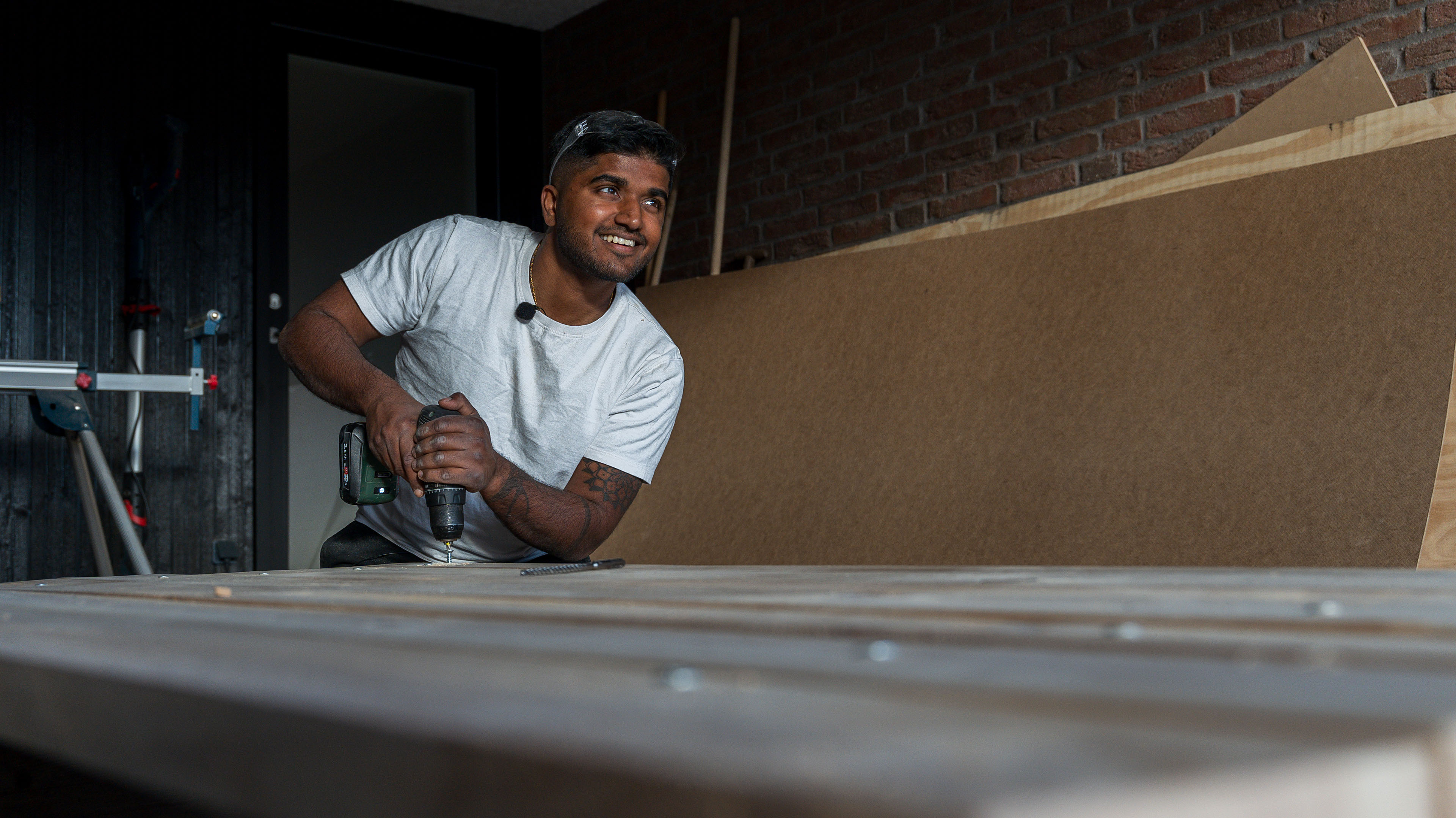 Gult hus - Freja og Vino.