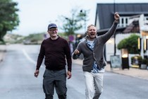 Frank (Frank Hvam) og Casper (Casper Christensen) i 'Klovn' 9.