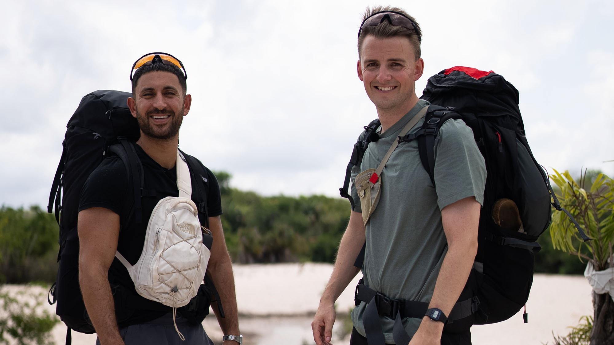 Skuespilleren Arian Kashef rejser med vennen Emil Behrndtz i sjette sæson af 'Først til verdens ende'.