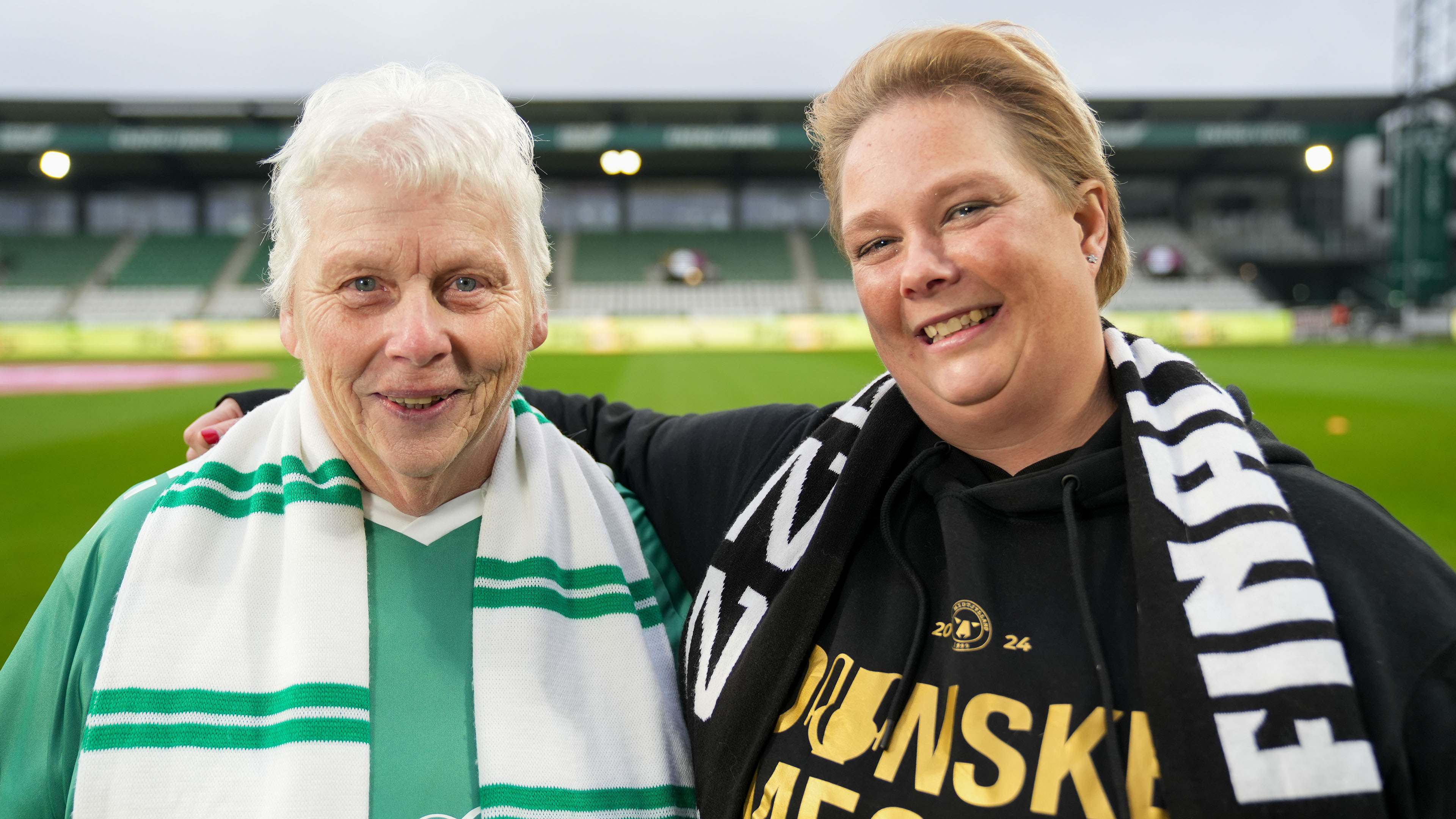 Erna er Viborg-fan og Kaja fra Thyholm er FC Midtjylland-fan. Mød dem i 'Mere end en klub'. 