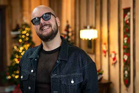 Mathias Helt i '24 stjerners julekalender'.