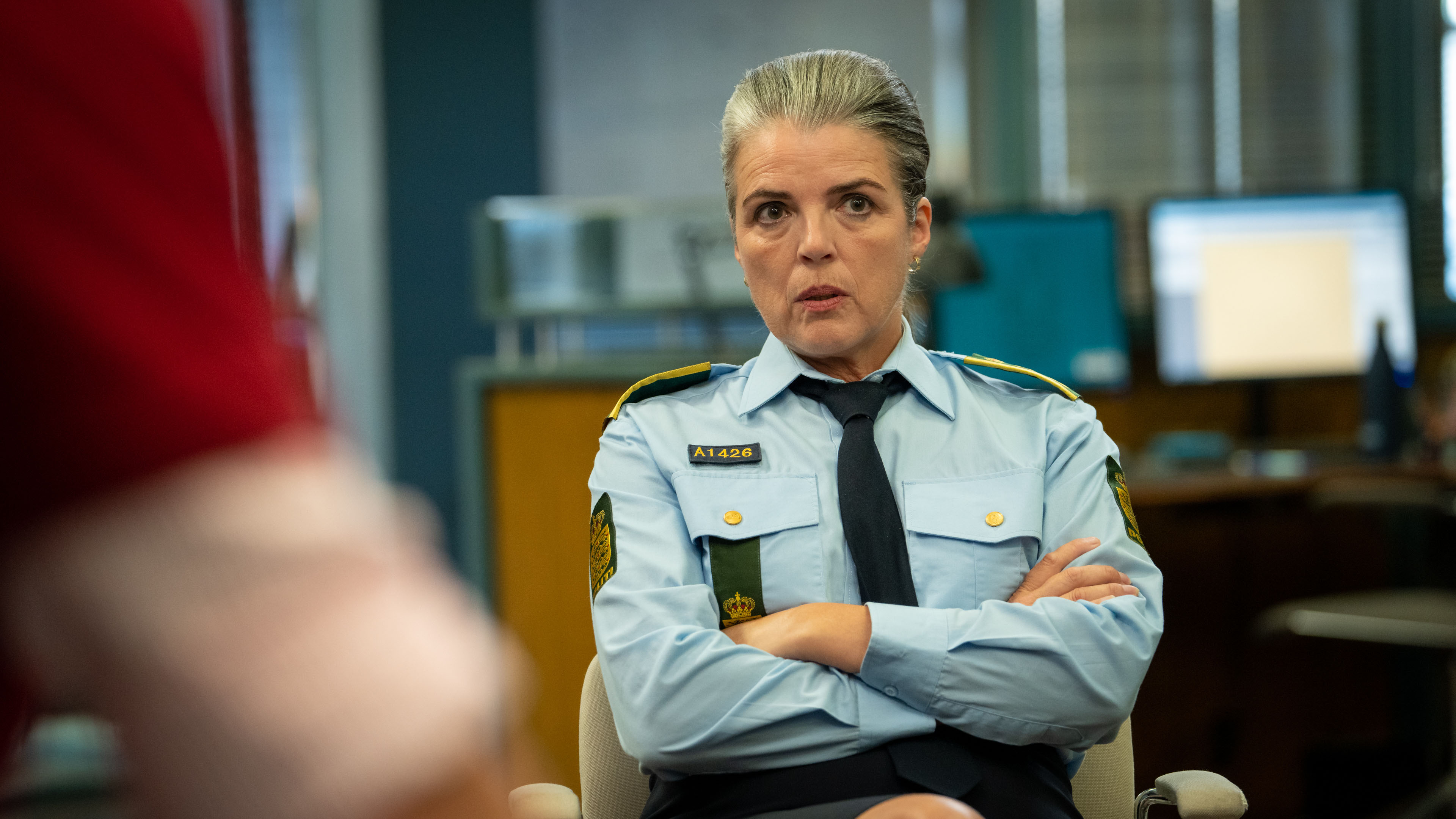 Lotte Andersen som politiinspektør Hanegaard i den danske krimiserie 'Sommerdahl III' fra 2021.