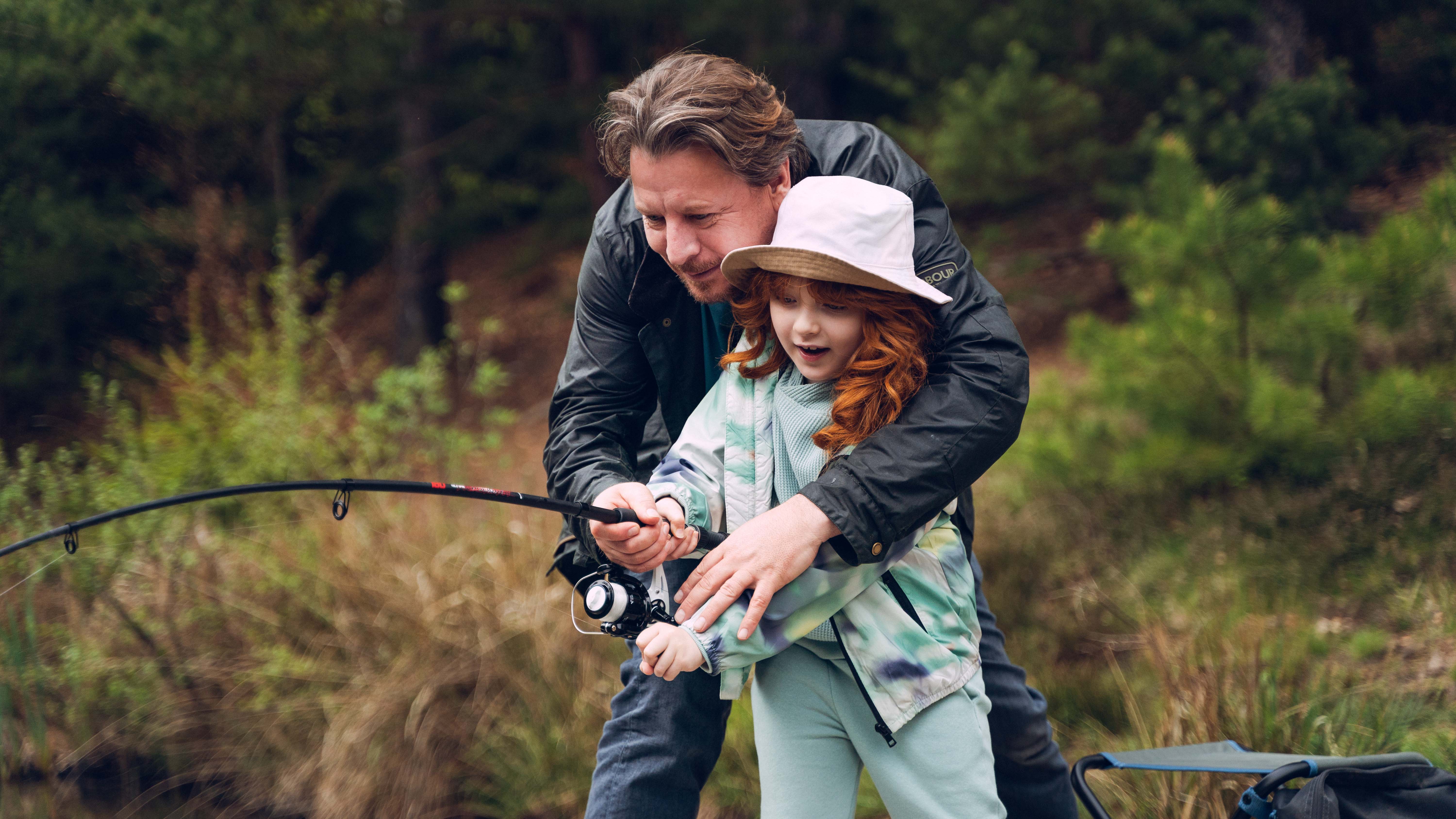 Rolf Larsen (Anders W. Berthelsen) og Hania (Kaja Gramow) i 'DNA' 2. 