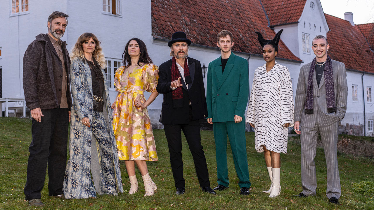 Martin Brygmann, Soleima, Kira Skov, Steen Jørgensen, Nicklas Sahl, Iris Gold og Maximillian i 'Toppen af poppen' sæson 12.