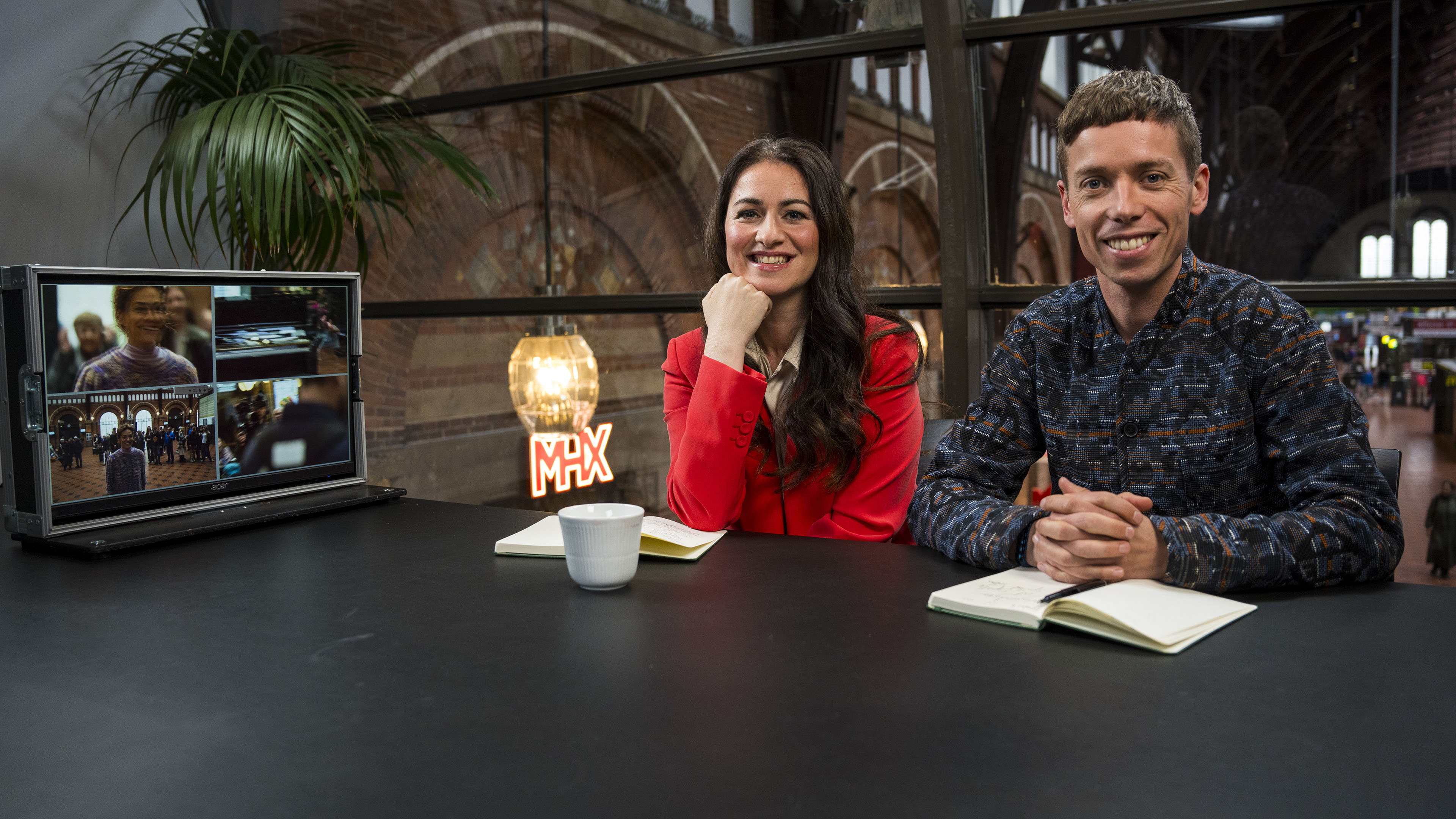 Eksperterne Tanja Zapolski og Mads Langer i 'Piano'.