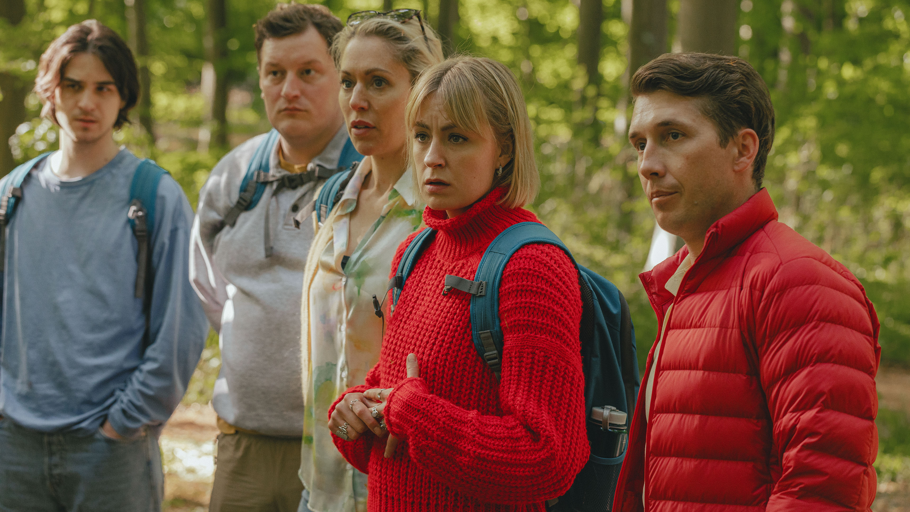 Fra venstre er det Amer Bosnjak, Ari Alexander, Jeanett Albeck, Katinka Lærke Petersen og Sebastian Jessen i 'Overleverne'.