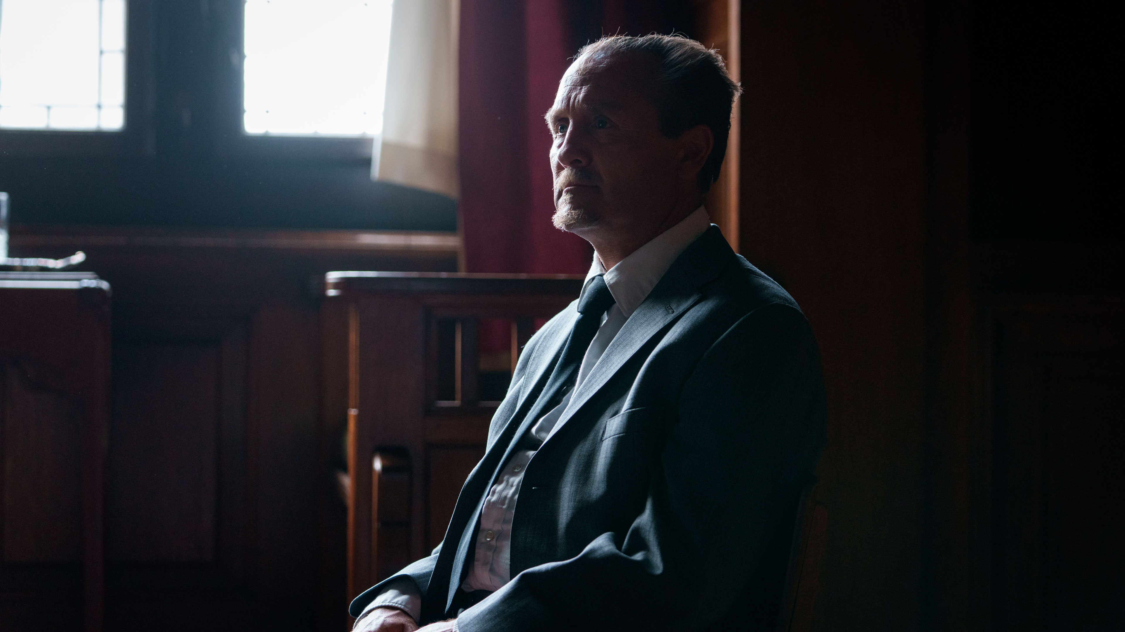 Anker Jørgensen (Lars Ranthe) i 'Anker'.