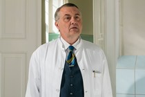 Jens Jørn Spottag som Bent Neergaard i 'Sygeplejeskolen IV' fra 2020.