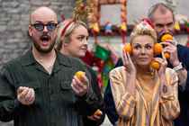 Mathias Helt, Julia Sofia Aastrup , Lene Beier og Mark Abildhauge i '24 stjerners julekalender'.