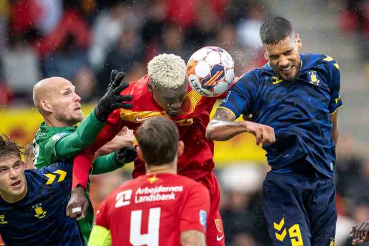 TV 2 har købt rettigheder til at vise fodbold fra den bedste danske fodboldrække fra næste sæson. (Foto: Mads Claus Rasmussen/Ritzau Scanpix/TV 2)