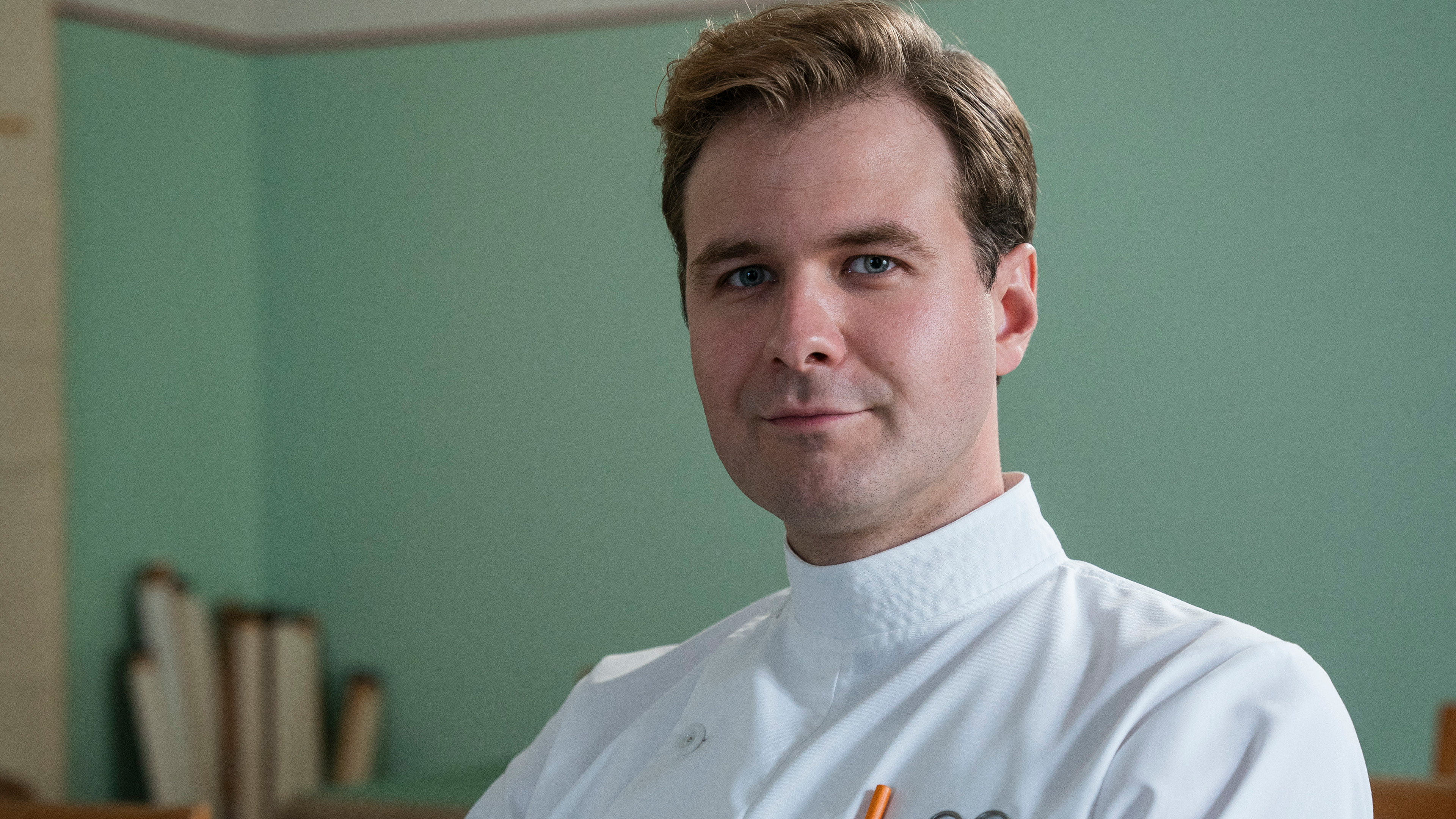 Niels Hansen (Magnus Haugaard) i syvende sæson af 'Sygeplejeskolen'.