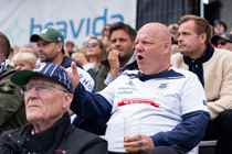 Niels er kæmpe AGF-fan og kæmper for at komme ovenpå igen efter flere blodpropper. Mød ham i 'Mere end en klub'.