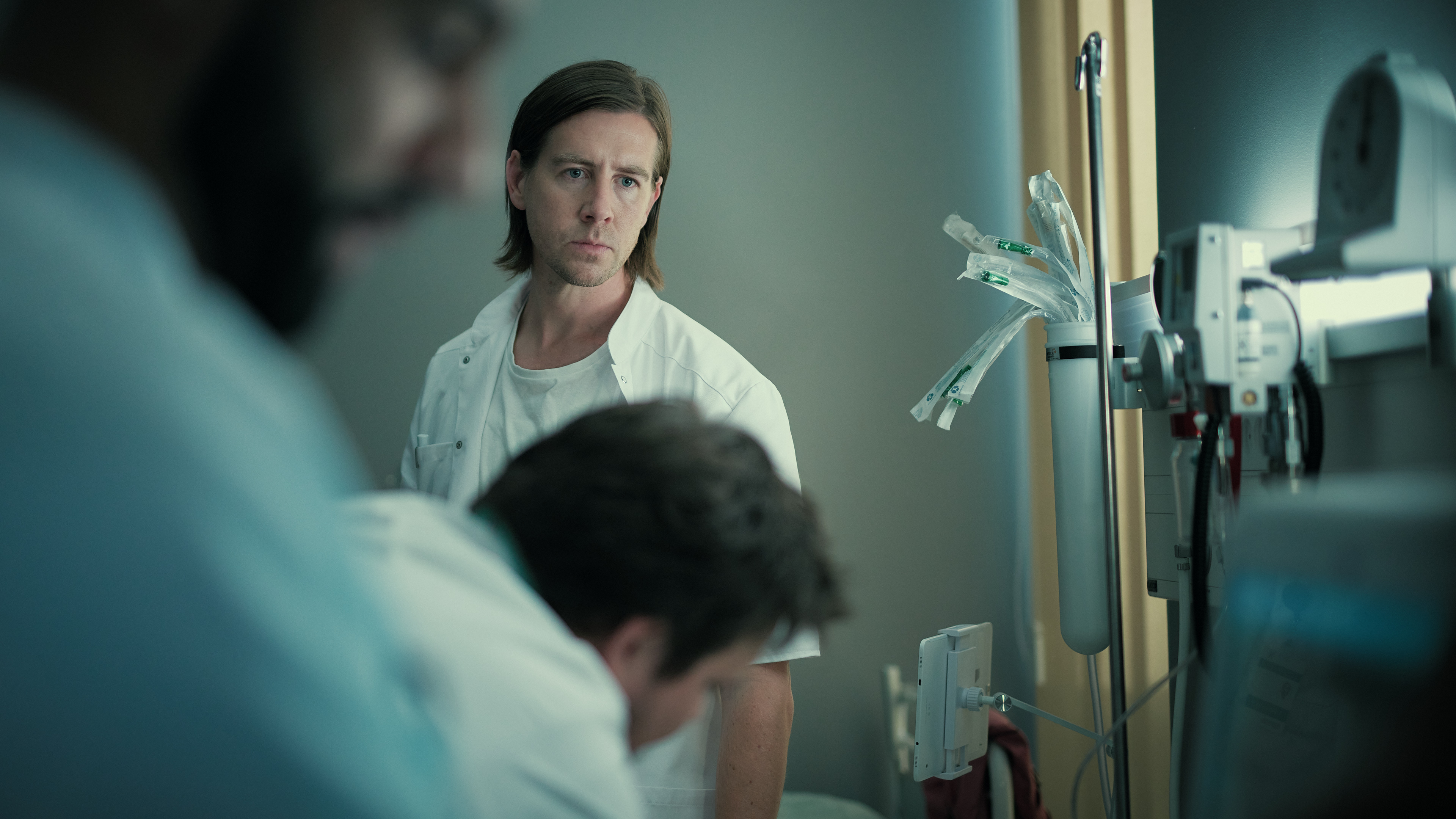 Jerry (Pål Sverre Hagen).