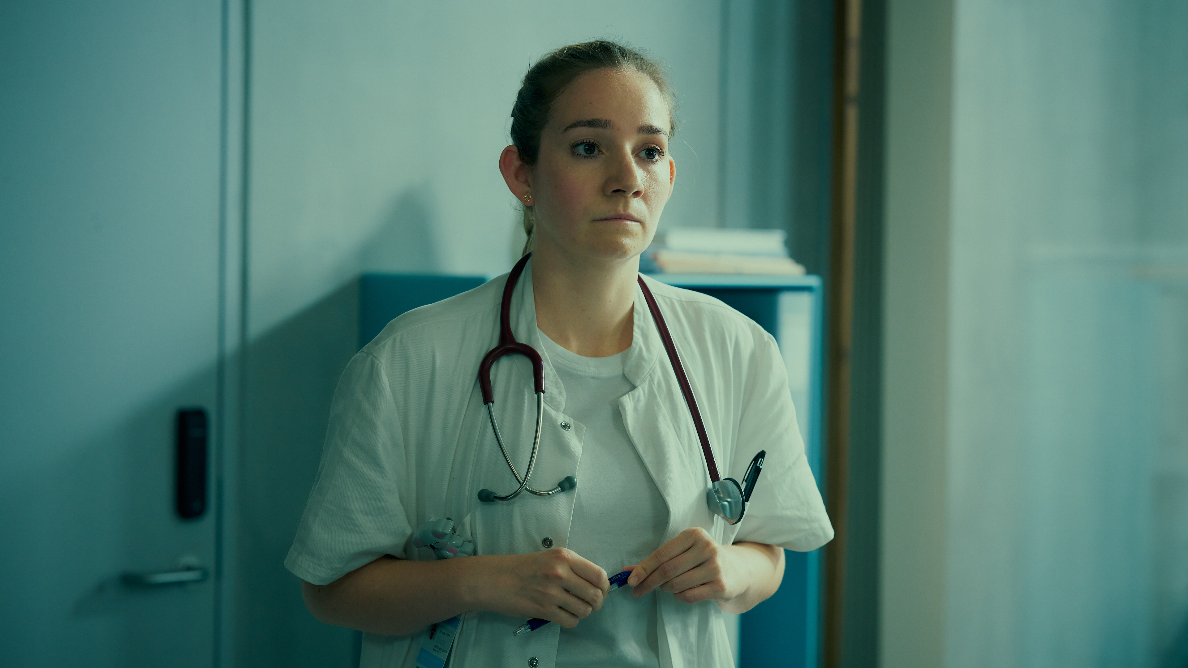 Amanda (Mathilde Lundberg).