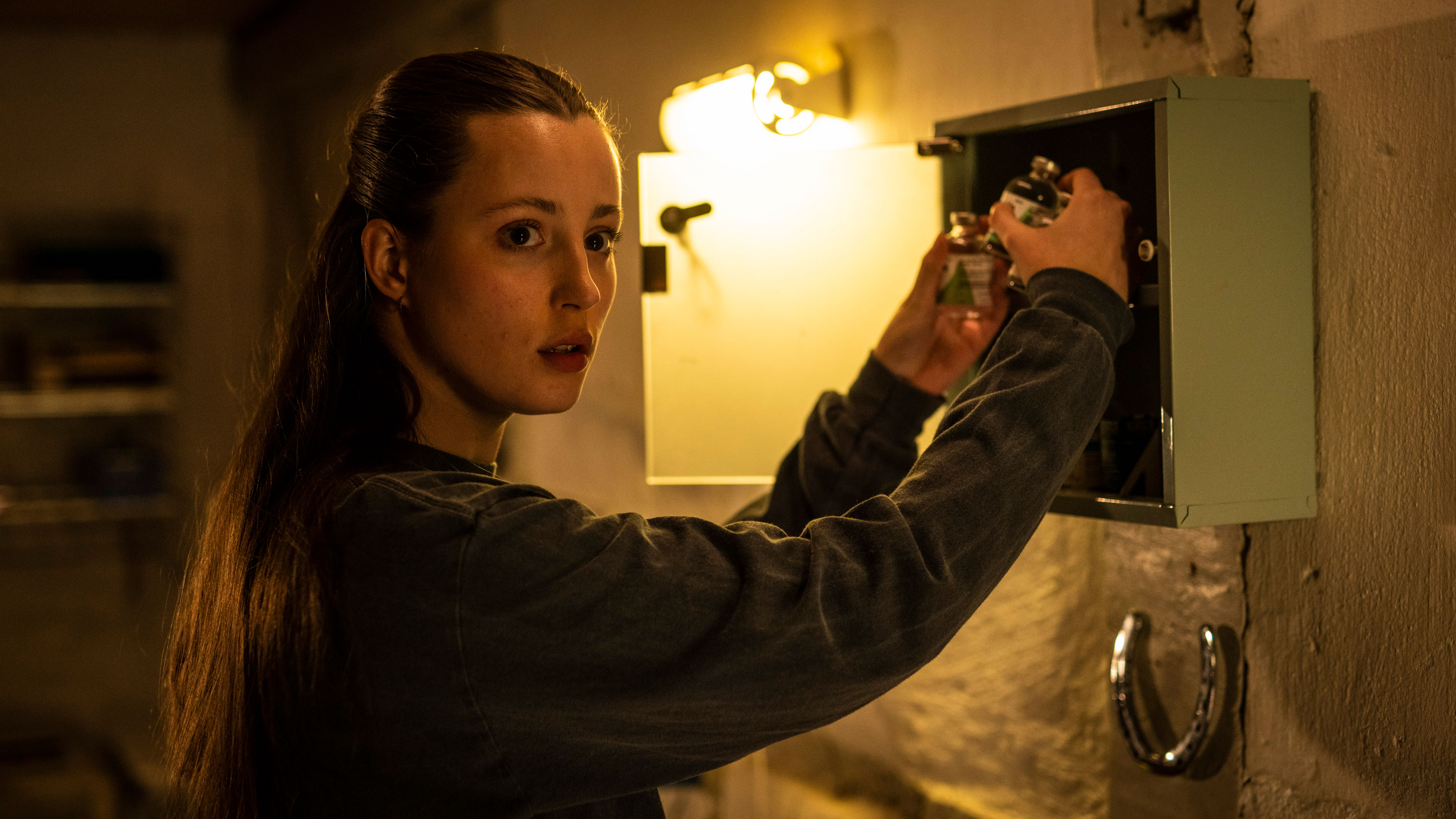 Anna (Josephine Højbjerg) i 'Dark Horse'.