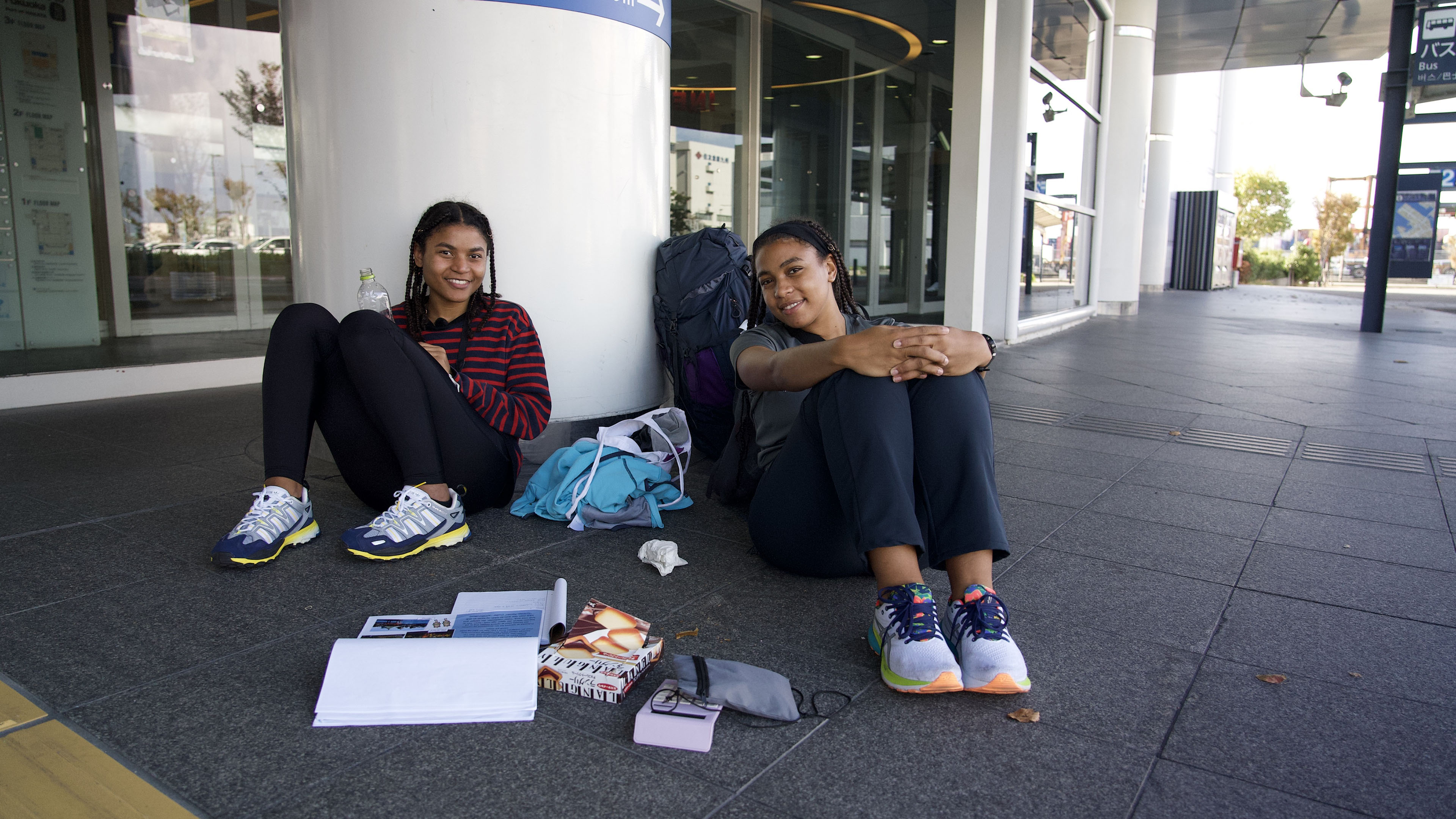 Tea og Tilde fra Lilla hold i Japan. 