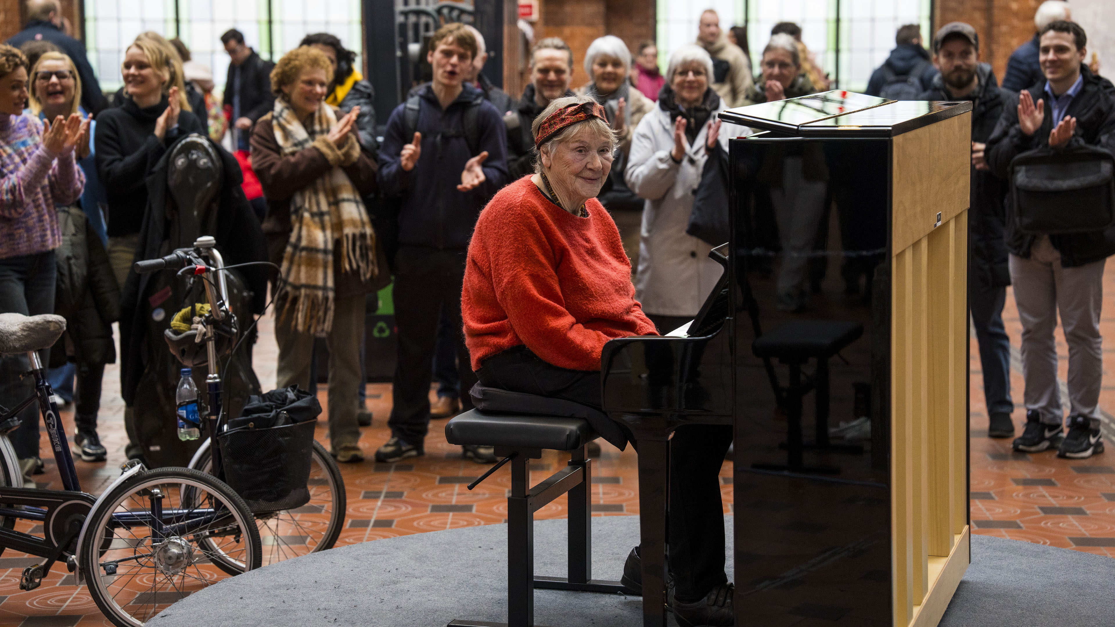 Amatørpianist Renee Adrian i 'Piano'.