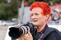 Ulla er fan af Silkeborg IF og tager billeder til deres kampe. Mød hende i 'Mere end en klub'.