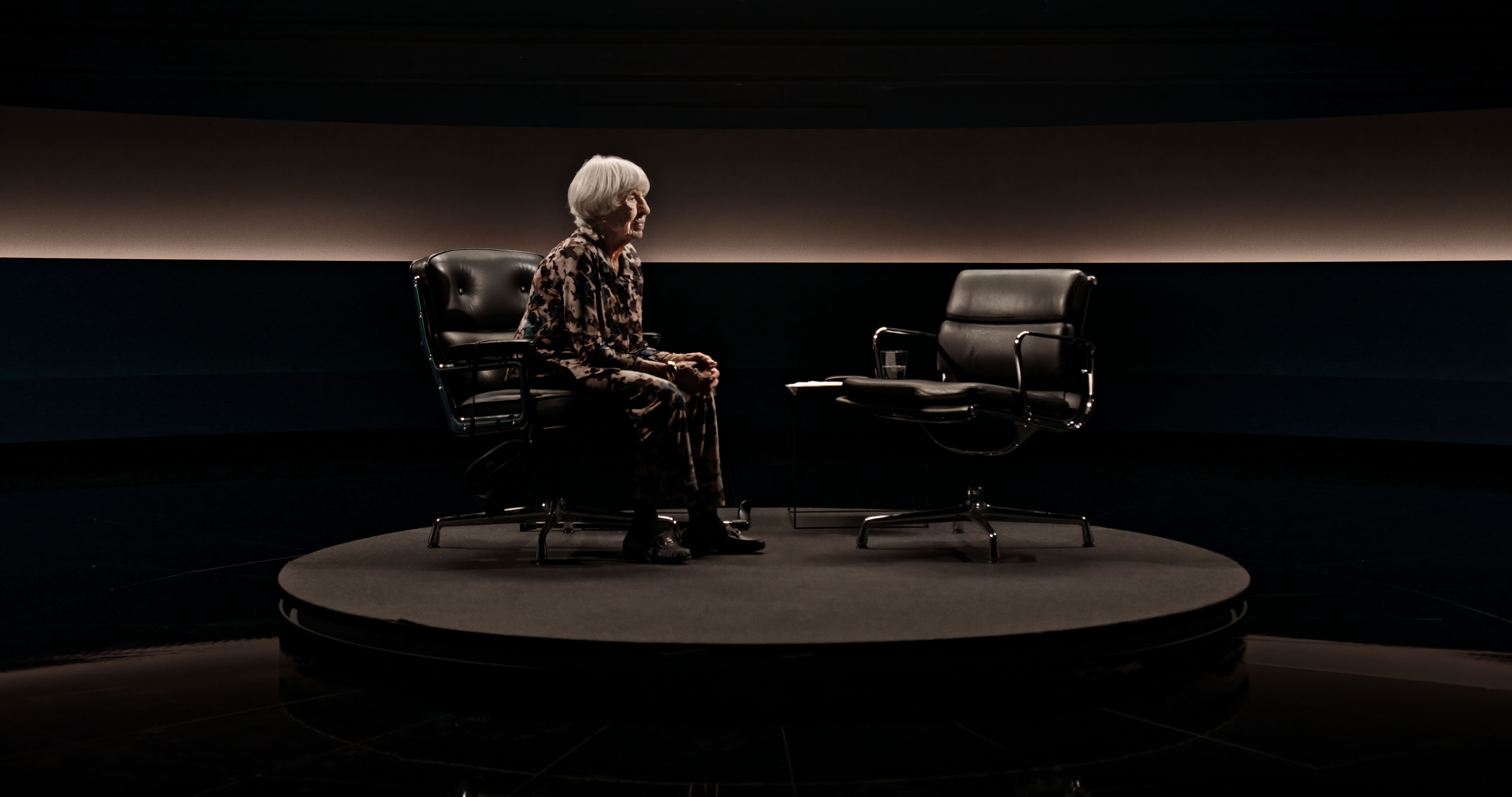 Lise Nørgaard medvirkede inden sin død i et interview med tv-vært Mikael Bertelsen, som vises på TV 2 og TV 2 PLAY  (Foto: Simson&Zartov/TV 2)