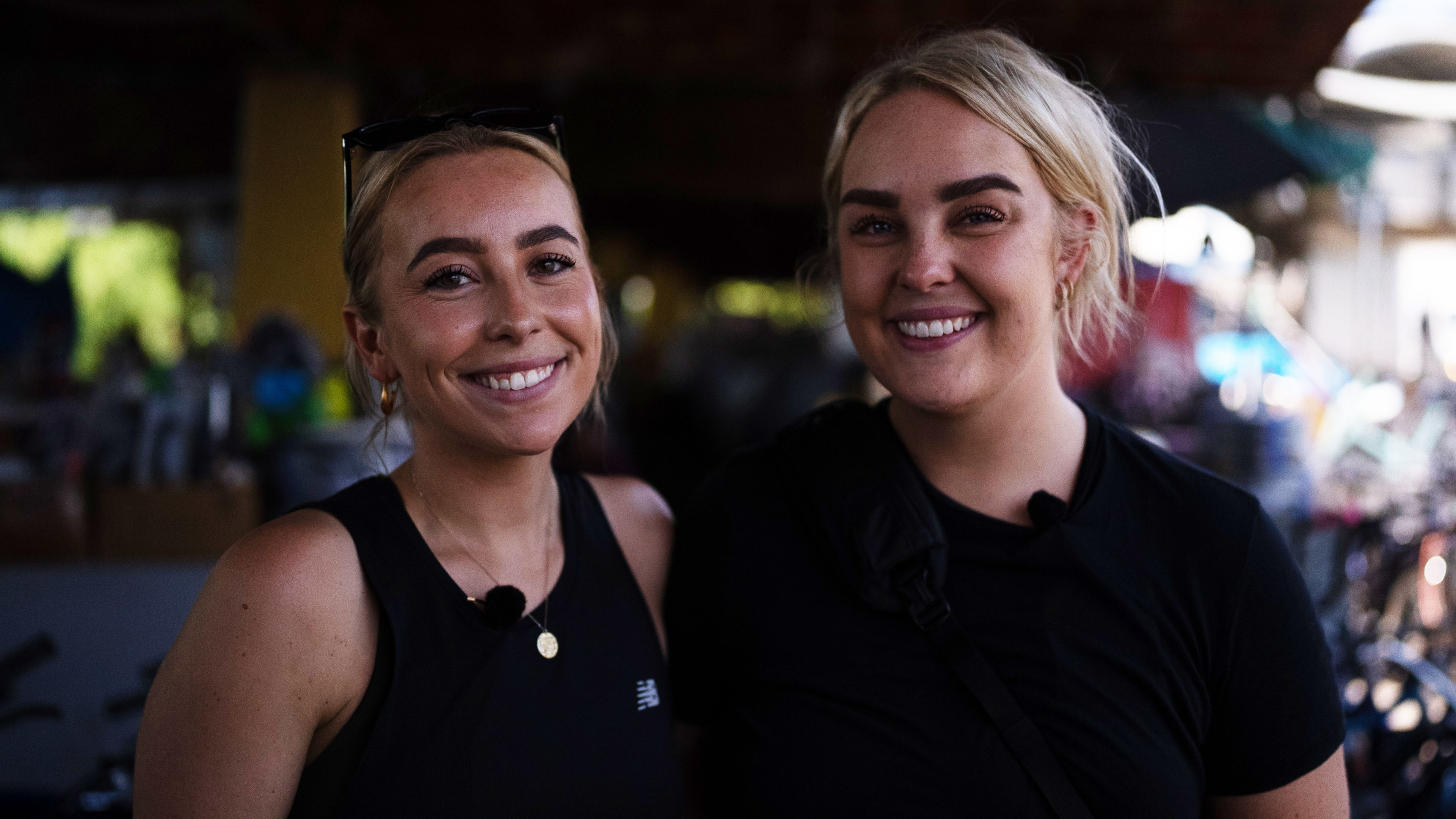 Influenceren Julia Sofia Aastrup rejser med sin lillesøster, Ida Imilia Aastrup, i sjette sæson af 'Først til verdens ende'.