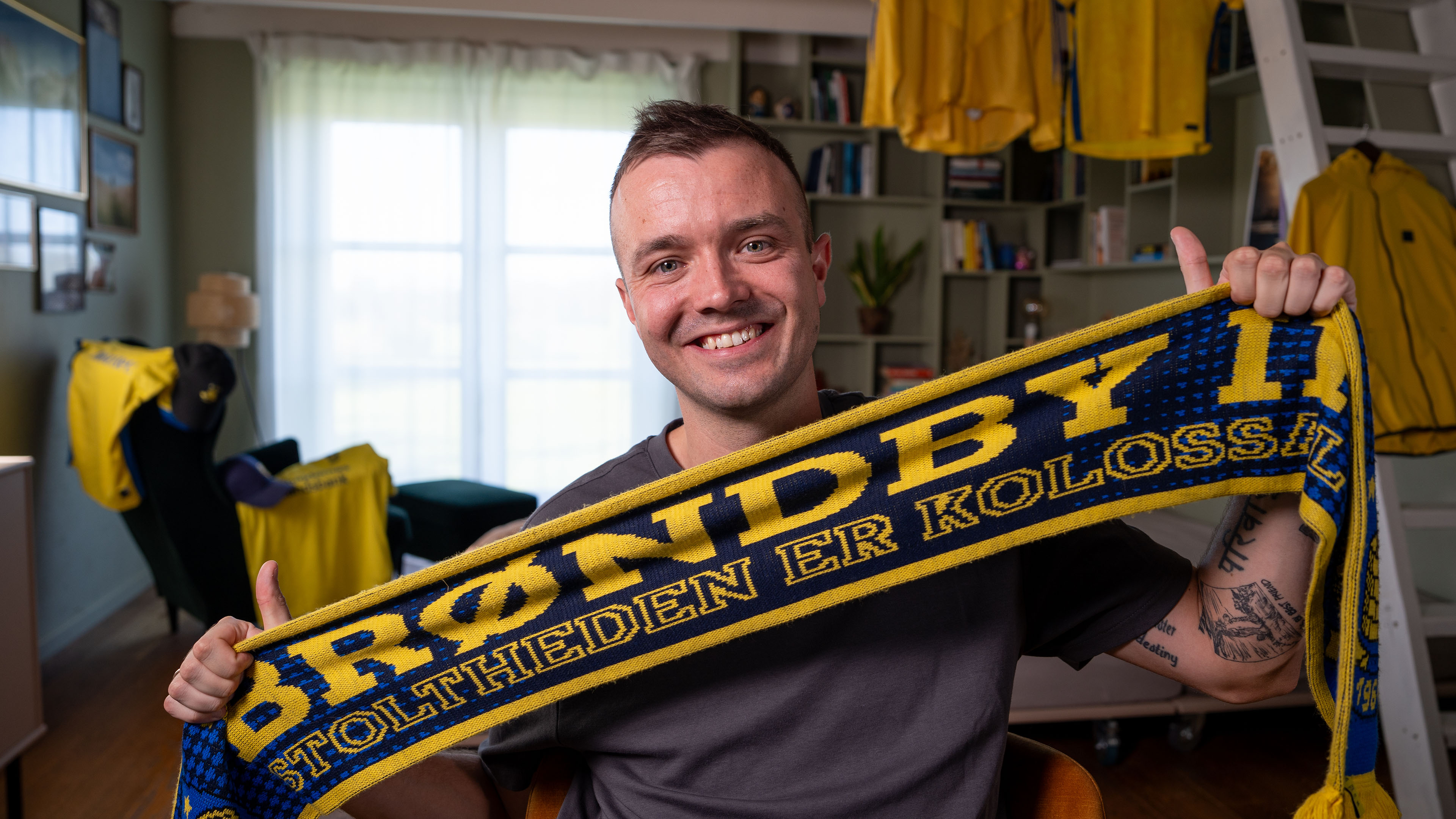 Casper er kæmpe Brøndby-fan og finder pusterum for problemerne på hjemmefronten på stadion. Mød ham i 'Mere end en klub'. 