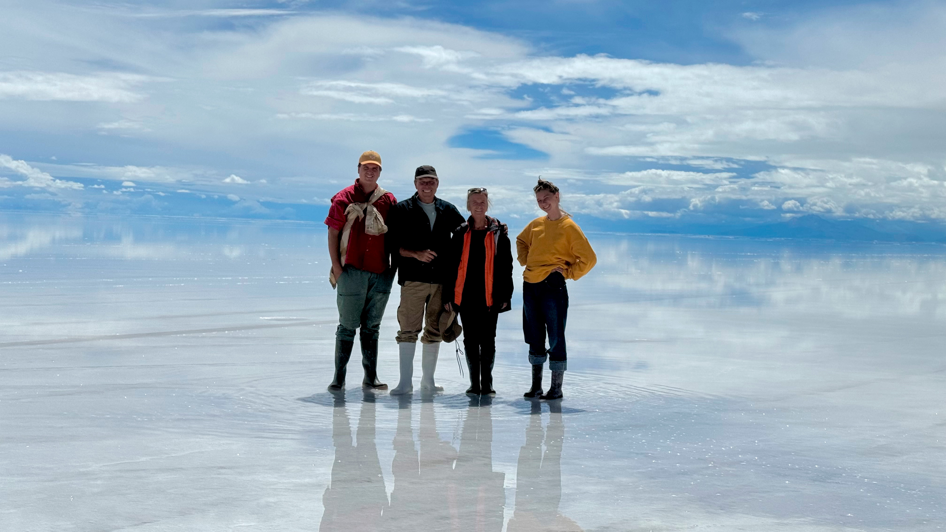 Alfred, Mikkel, Marian og Madeleine i 'Vores jord - kurs mod nye eventyr'.
