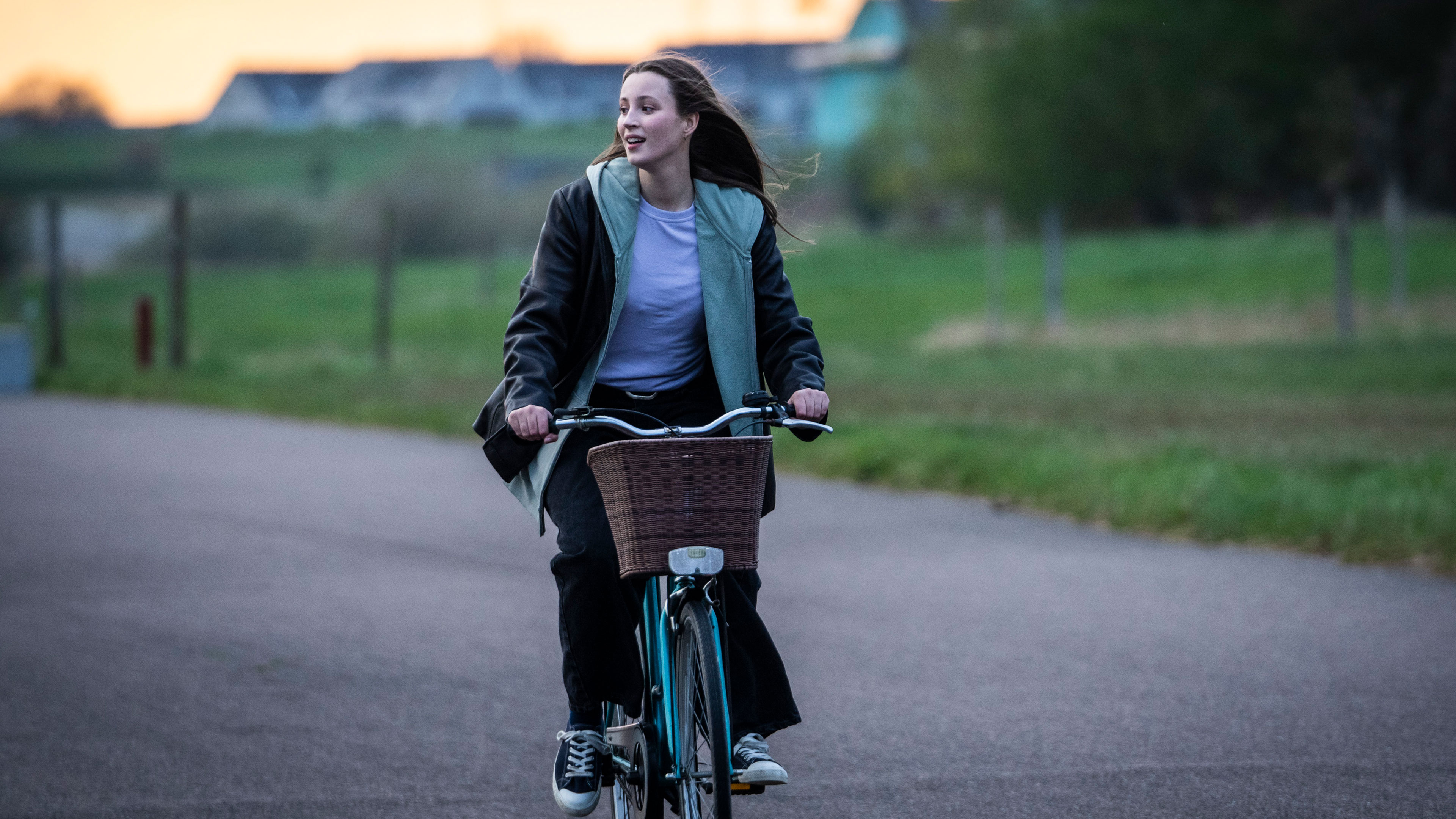 Anna (Josephine Højbjerg) i 'Dark Horse'.