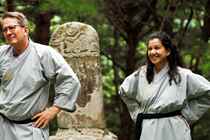 Thomas Bo Larsen og Simi Jan i 'Shaolin'.