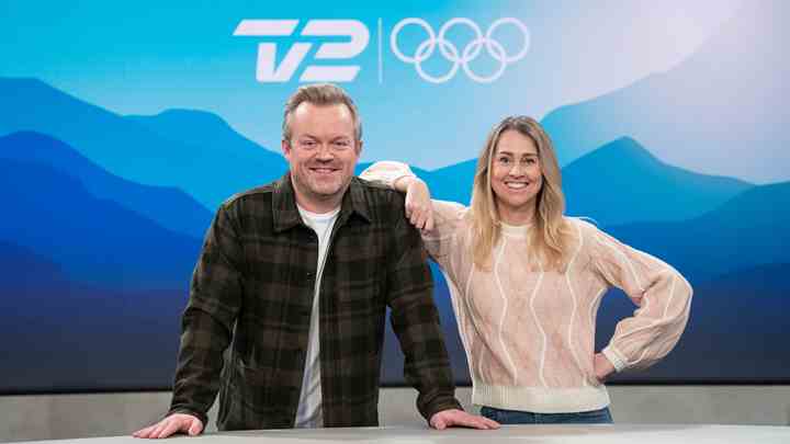 Thomas Bilde og Camilla Martin er værter på TV 2s OL-studieprogrammer 'Afterski' og 'Danmark til OL'. (Foto: Peter Leth-Larsen / TV 2)