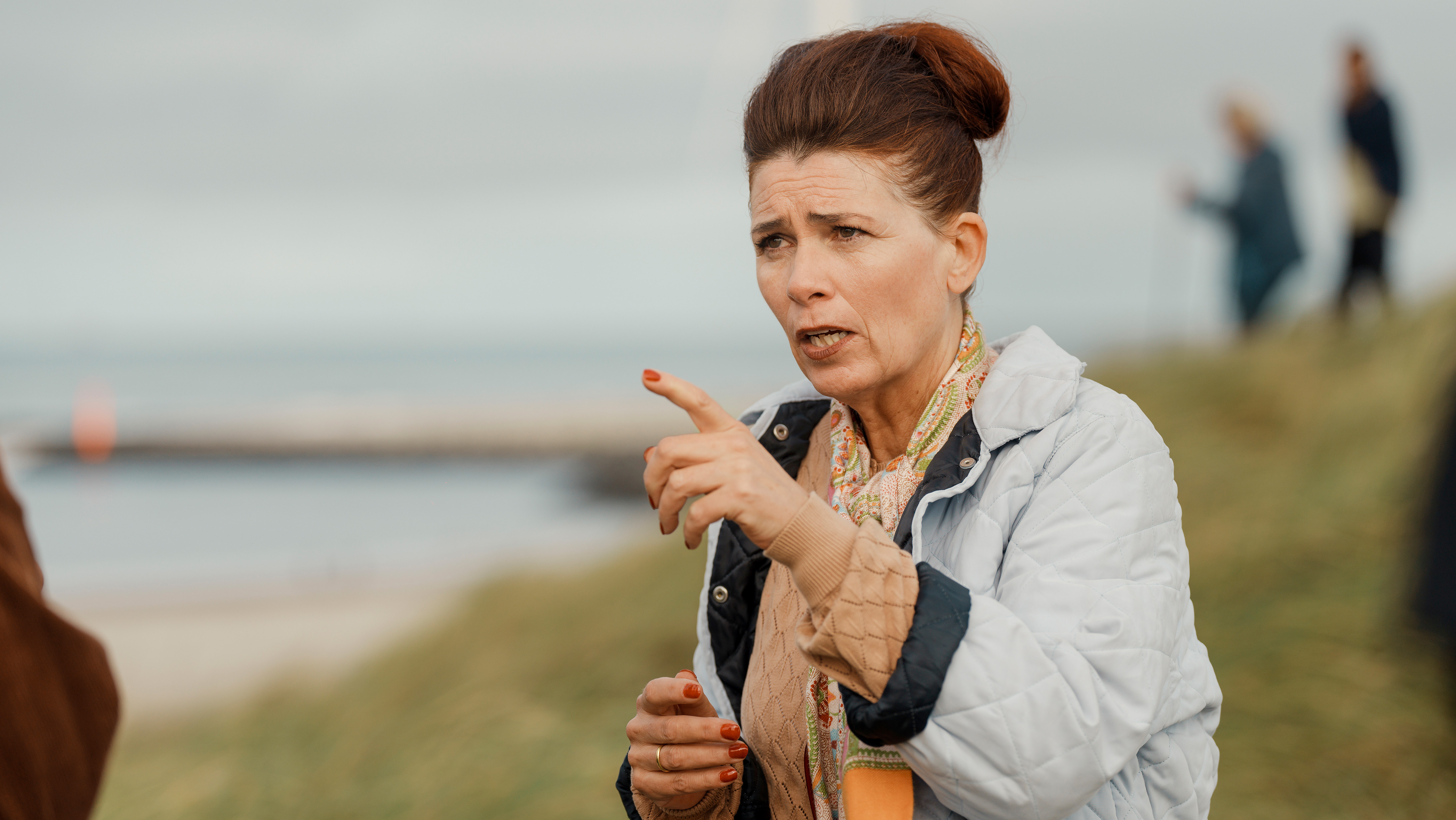 Lonnie (Susanne Asta Juhasz) i 'Hvide Sande'.