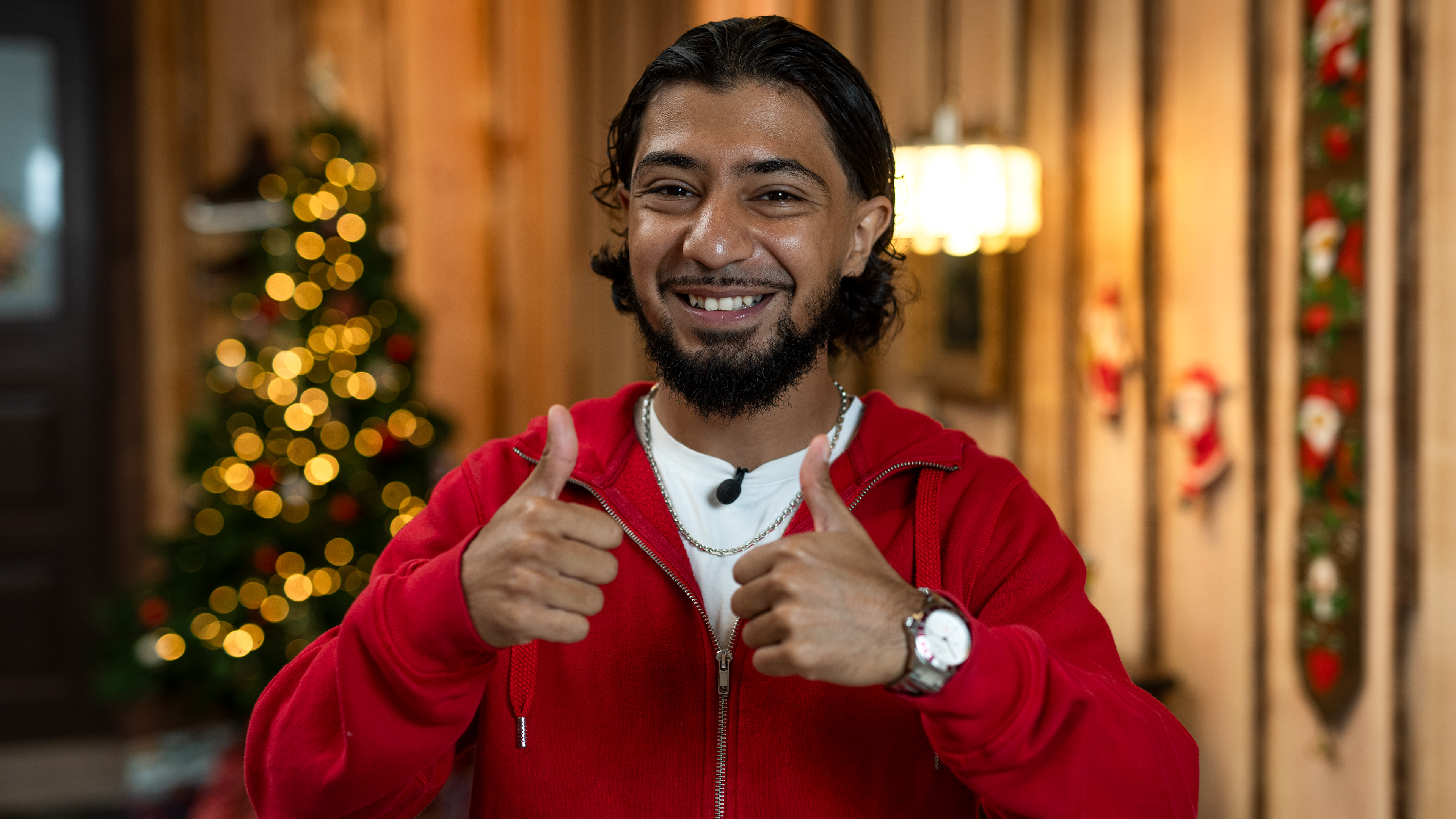 Ali Jassem i '24 stjerners julekalender'.