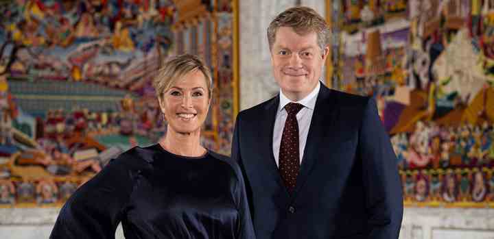 Natasja Crone og Troels Mylenberg er TV 2s værter i forbindelse med fredagens markering af dronning Margrethes regeringsjubilæum. (Foto: Per Arnesen / TV 2)