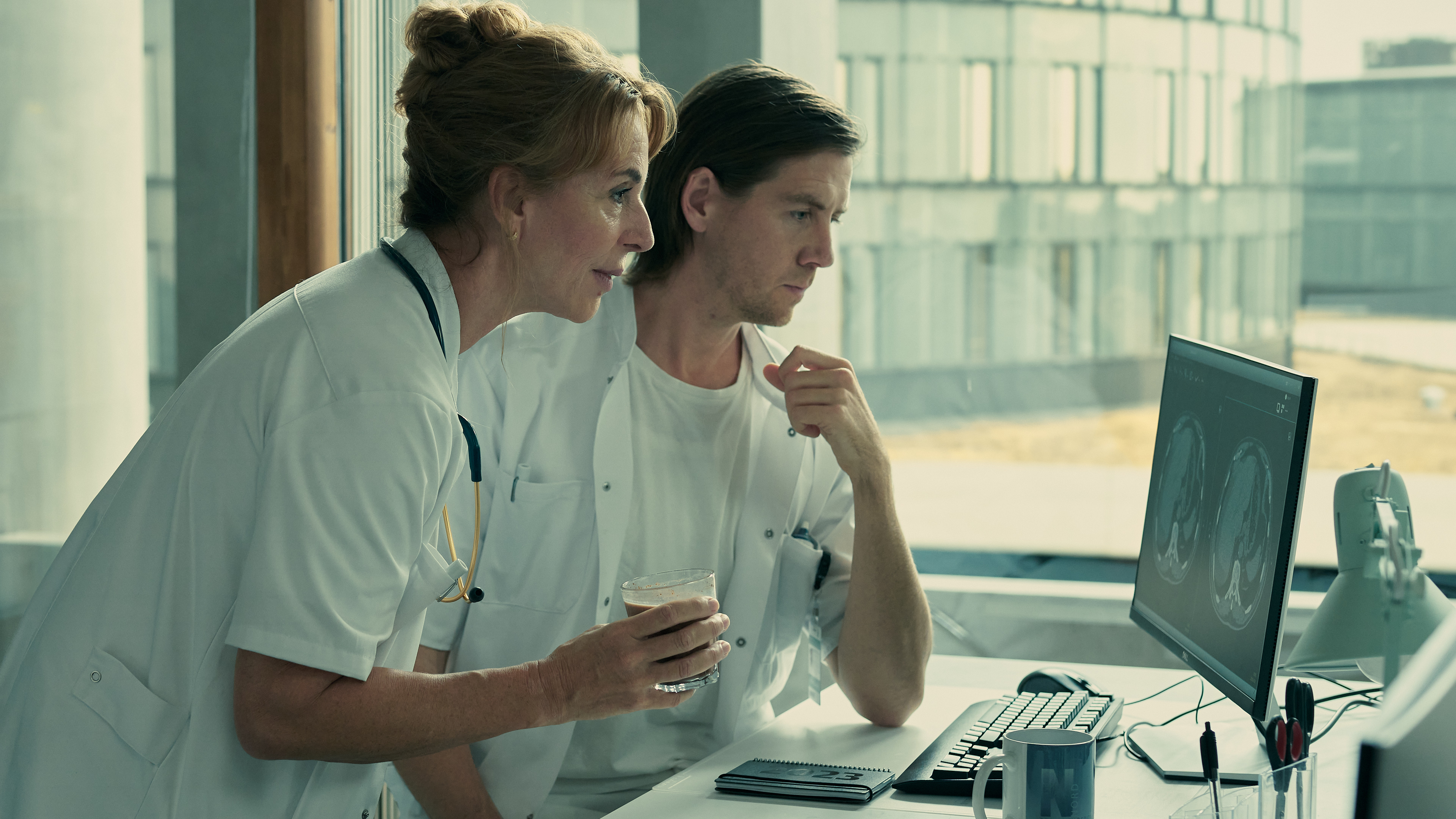 Linda (Ann Eleonora Jørgensen) og Jerry (Pål Sverre Hagen).