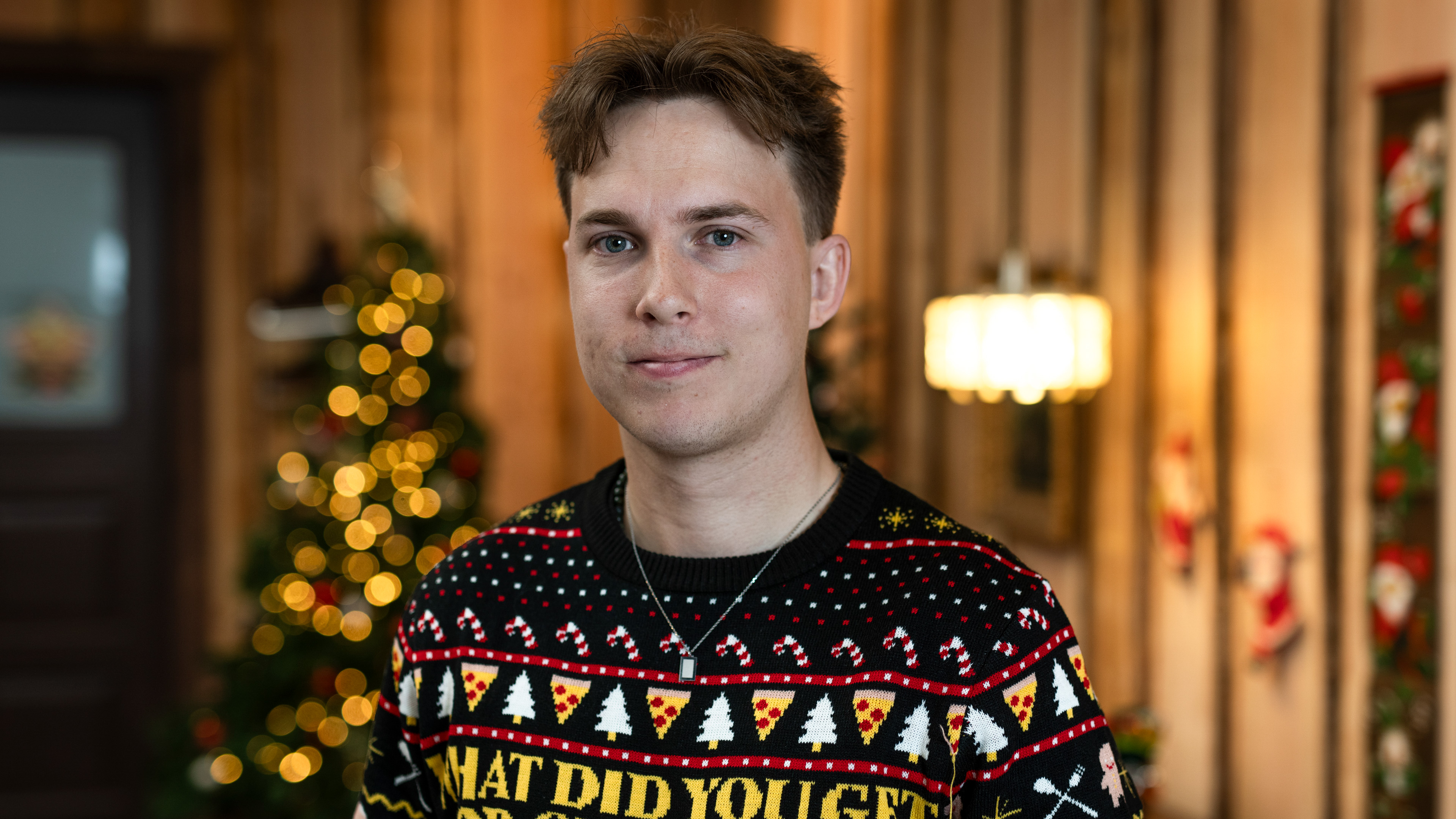 Emil Trier i '24 stjerners julekalender'.